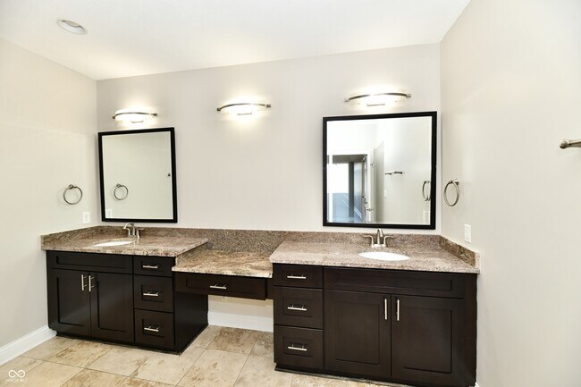 Building Photo - 8555 One W Dr