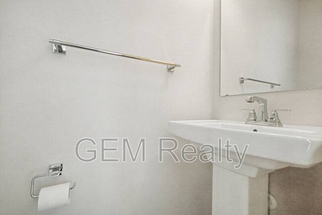 Building Photo - 1101 Rampart Dr