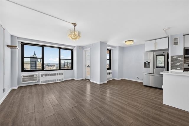 Building Photo - 10 Huron Ave