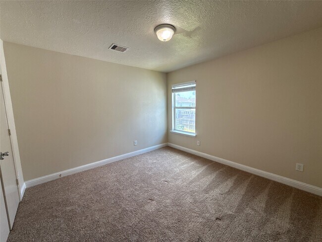 Building Photo - 3115 Ribbon Creek Way