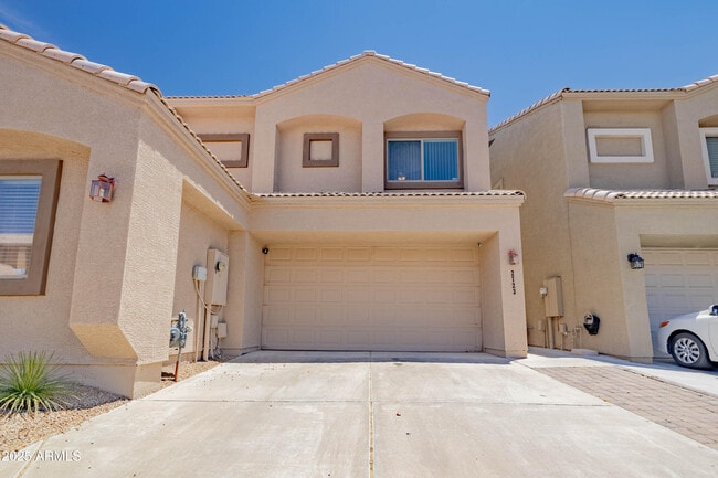 Building Photo - 2723 E Schiliro Cir