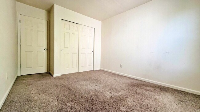 Building Photo - Fantastic 4 Bed 2.5 Bath + Office 2 Car Attached Garage in Murphy Creek Community Pool + Tennis C...