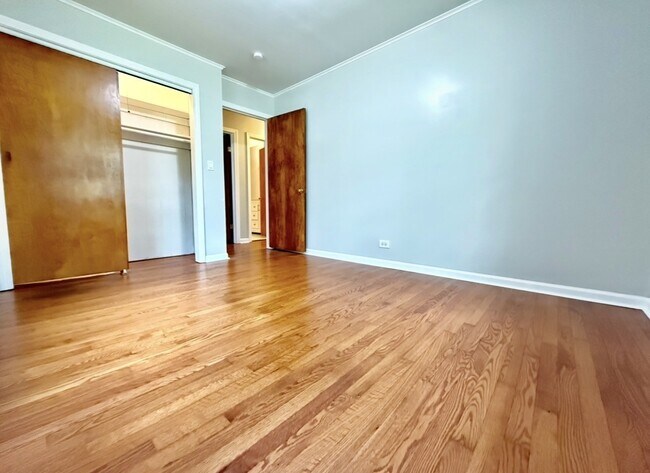 Building Photo - 307 S Pierce Ave
