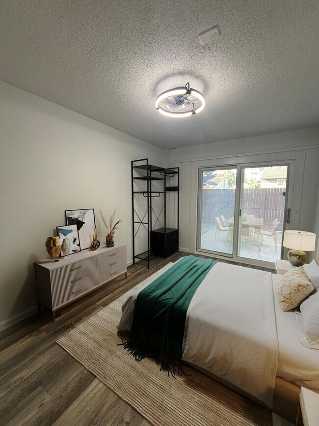 Building Photo - 2BR Condo – Close to UNCW, Wrightsville Be...