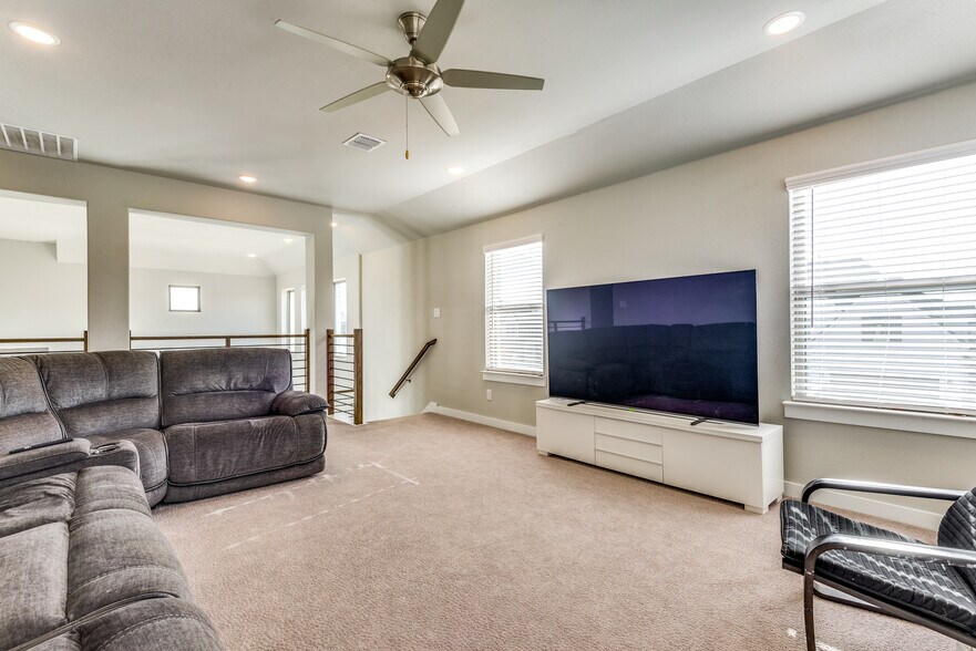 Building Photo - 3528 Hollow Pine Dr