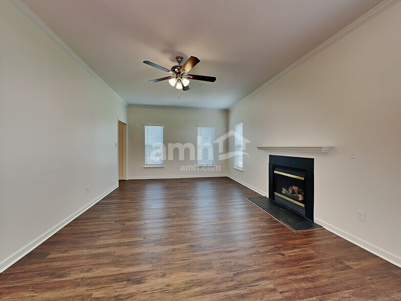 Building Photo - 135 Cabot Dr