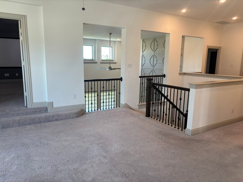 Building Photo - 1702 Trellis Dr