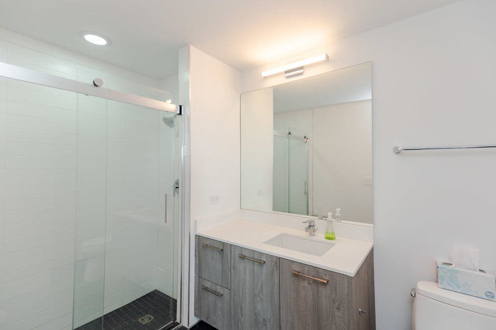 Building Photo - 1714 W Roscoe St