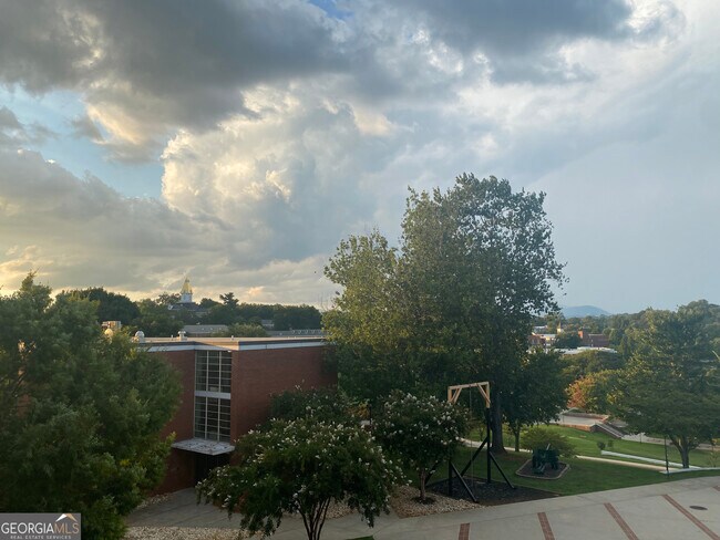 Building Photo - 364 Stoneybrook Dr