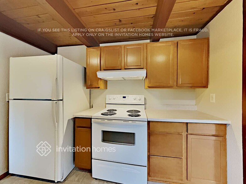 Building Photo - 2018 Tacoma Point Dr E