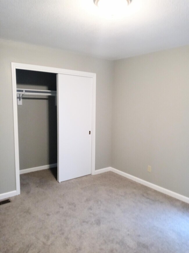 Building Photo - 3614 SW Skyline Pkwy