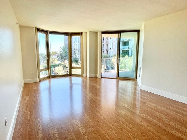 Building Photo - 2BR/2BA Remodeled Condo in the Towers! NEW...