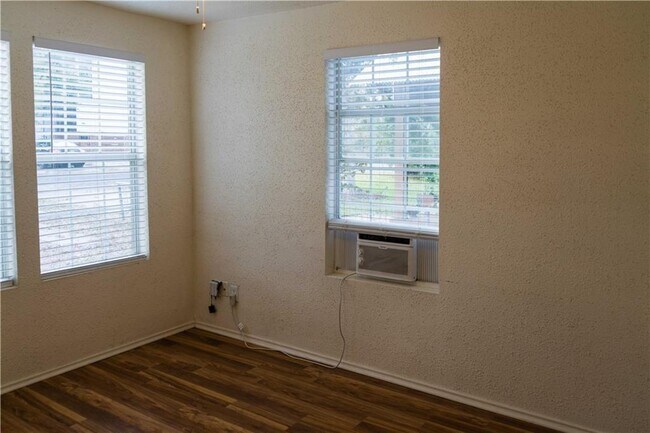 Building Photo - 1607 S 2nd St