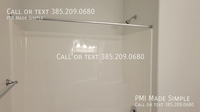 Building Photo - Gorgeous Top Floor Condo! Great Views!