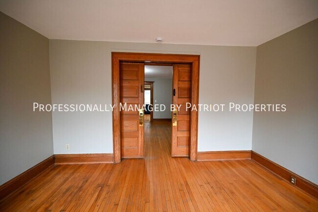 Building Photo - 407 W Main St