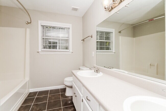 Building Photo - 610 Angel Way Ct