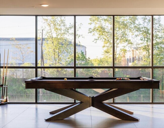 Primary Photo - 671 Ave E