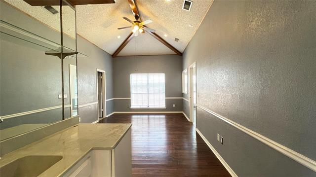 Building Photo - 4023 Lawngate Dr