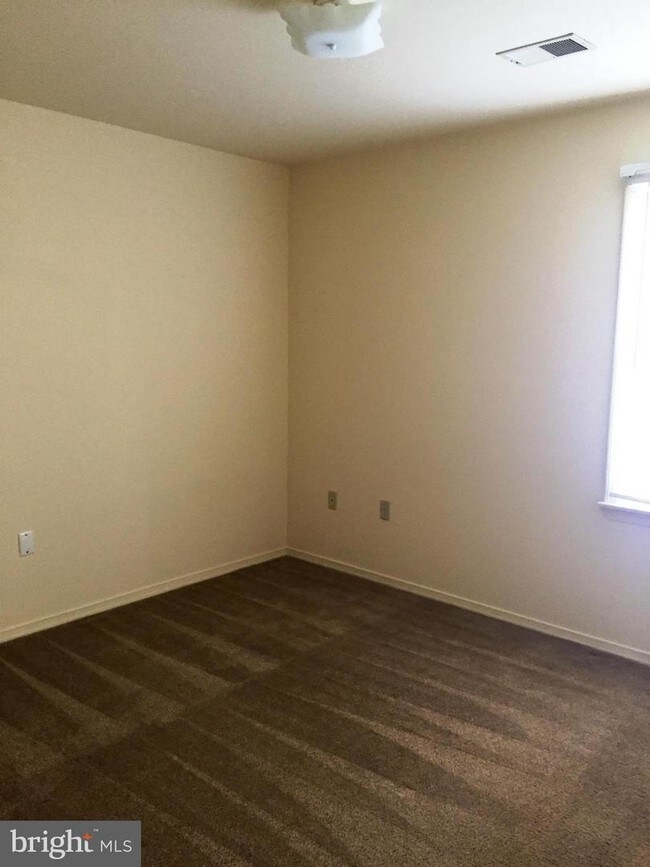 Building Photo - 508 Lynnehaven Dr