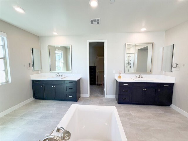 Building Photo - 64 Turnstone