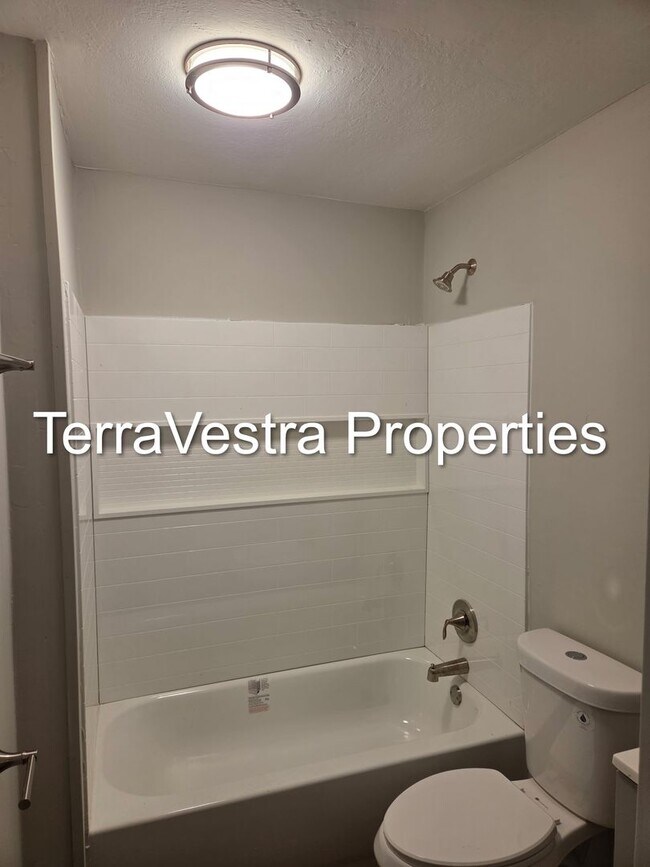 Building Photo - 31 S Myrtle St