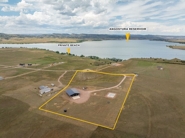 Building Photo - 4 BED | 2 BATH | BARNDOMINIUM | HOT SPRING...
