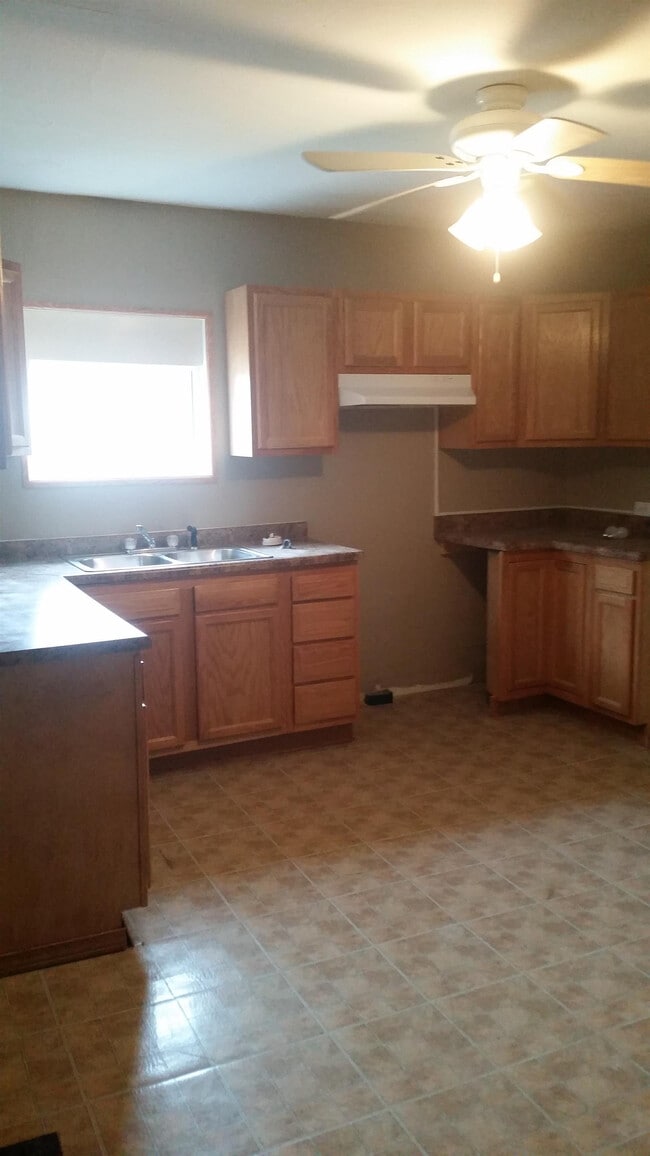 Building Photo - 109 Leland Ave