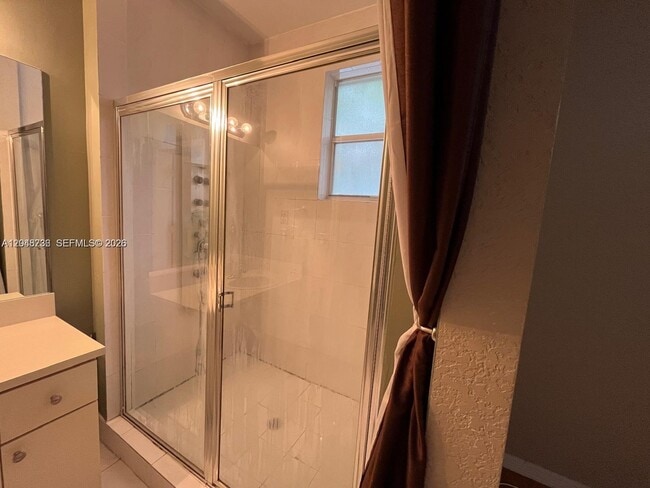 Building Photo - 4952 Tradewinds Ter