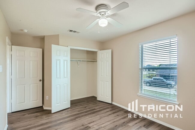 Building Photo - 112 Dublin Cir