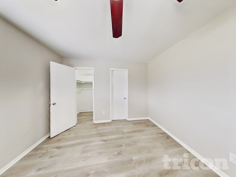 Building Photo - 9007 Gauguin Dr