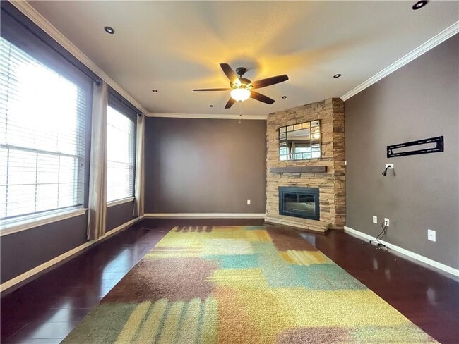 Building Photo - 8217 Longdraw Dr