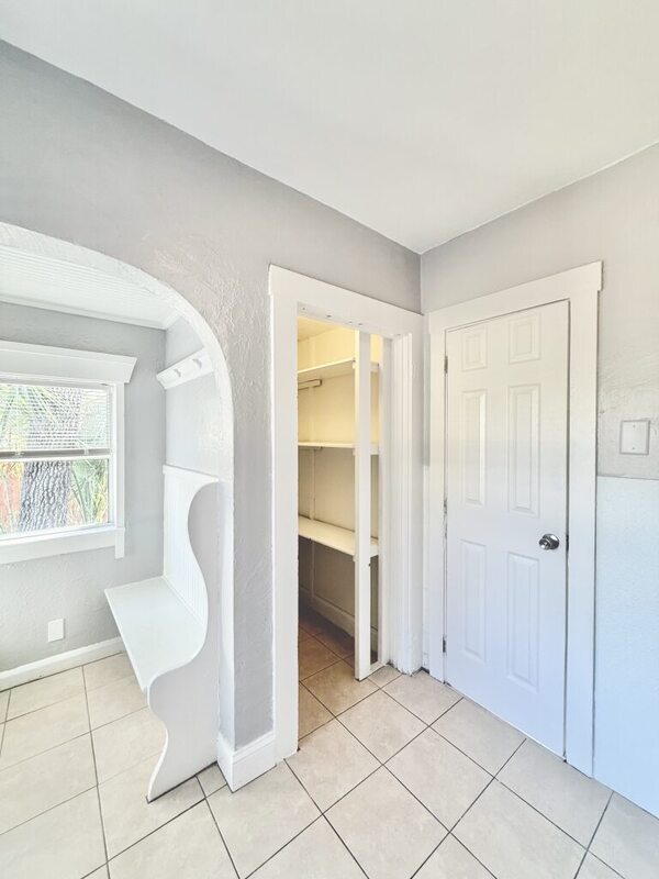 Building Photo - 1914 31st St S