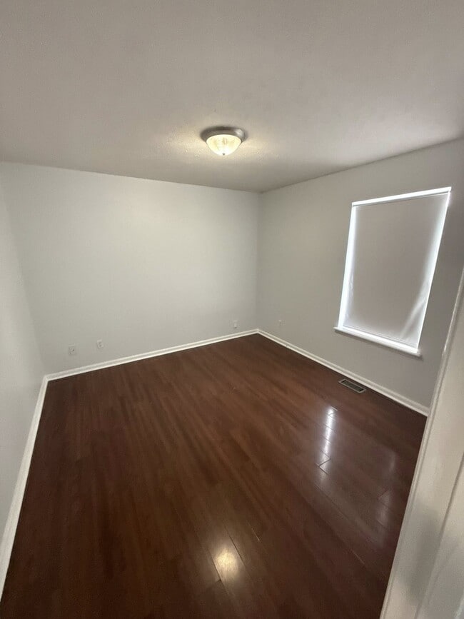 Building Photo - 118 Dale Hollow Dr