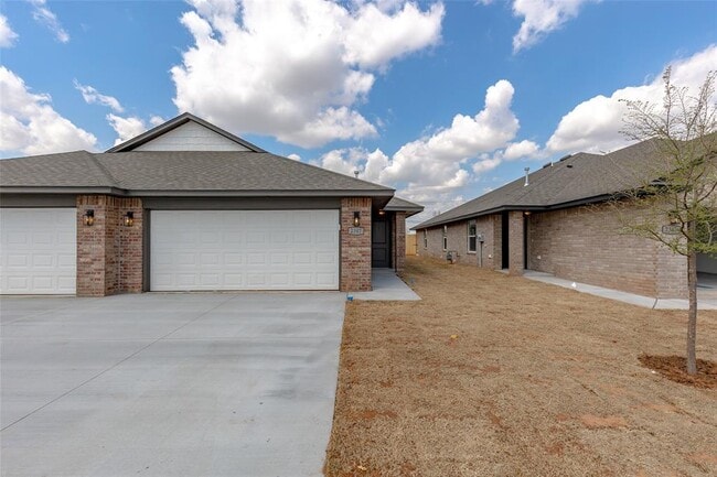 Primary Photo - 2345 SW 90th Pl