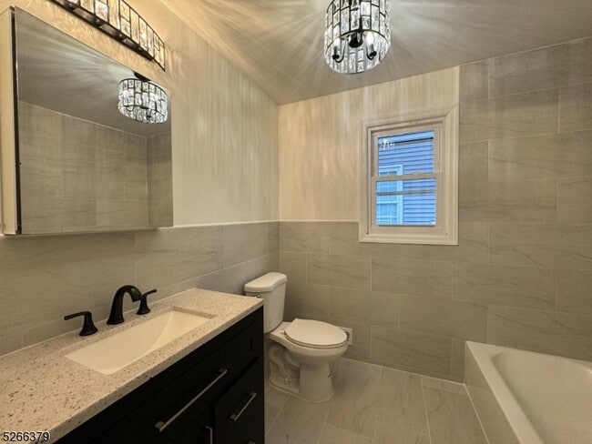 Building Photo - 9 Westervelt Pl