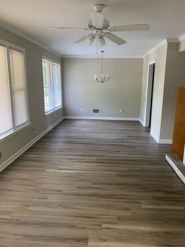 Building Photo - Beautiful Home FOR RENT