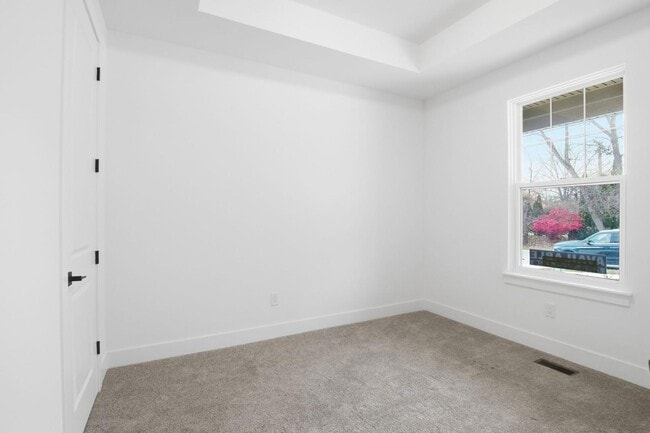 Building Photo - 5980 Willow Grove