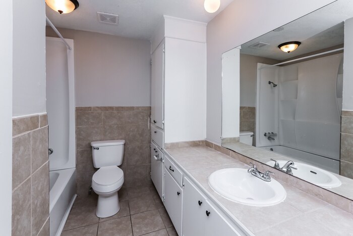 Building Photo - 112 Easthaven Dr