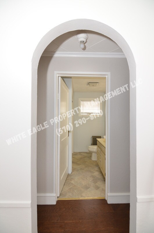 Building Photo - 319 Front St