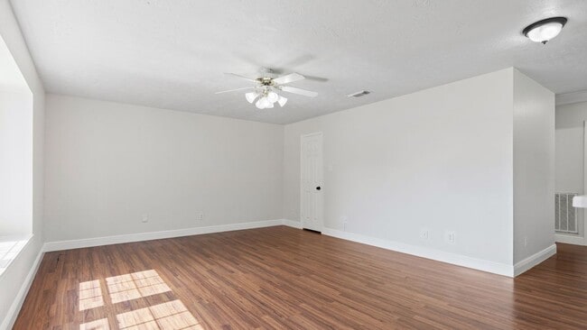 Building Photo - 4602 Garden Meadow Dr