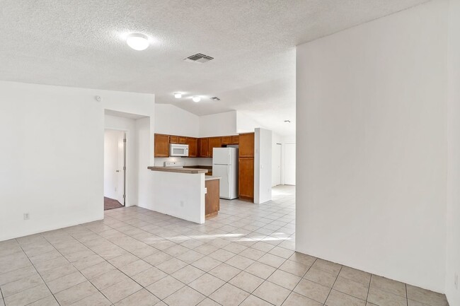 Building Photo - 6082 S Birchwood Dr