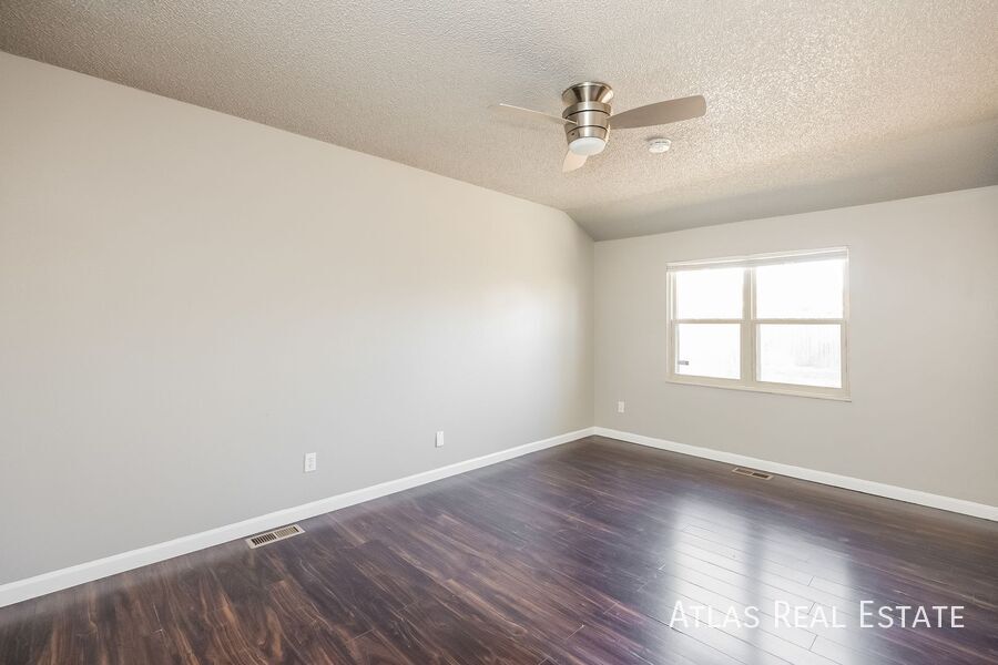 Building Photo - 2115 Bainbridge Rd