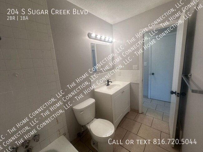 Building Photo - 204 S Sugar Creek Blvd