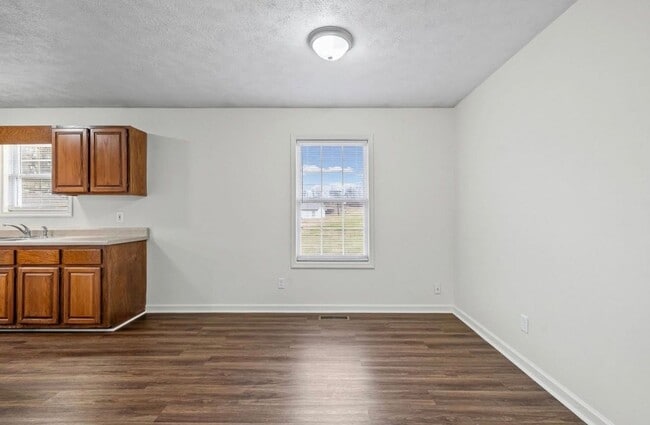 Building Photo - 101 Avalon Blvd