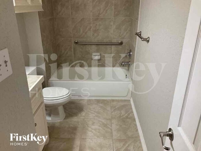 Building Photo - 107 Cove Pl Ct