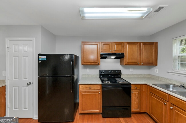 Building Photo - 735 Crestwell Cir