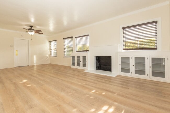 Building Photo - 2 Bed/1 Bath North Park Spanish Craftsman w/ Yard + Driveway Parking