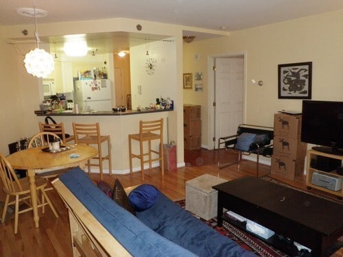 Building Photo - Beautiful One Bedroom One Bath In the Heart of Downtown and Logan Circle! Must See!