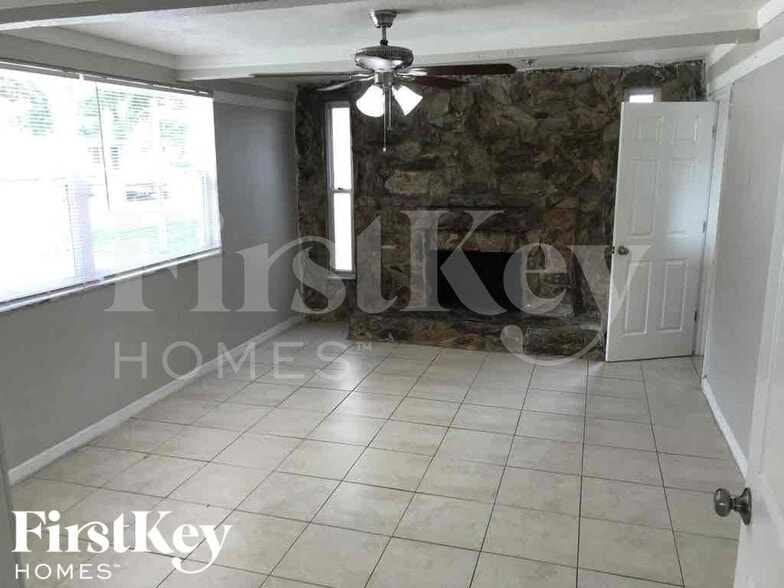 Building Photo - 9242 82nd Way N