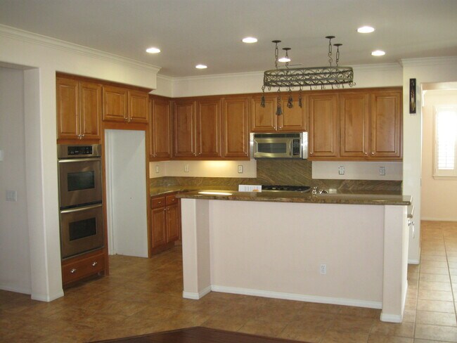 Building Photo - 31990 Oregon Ln